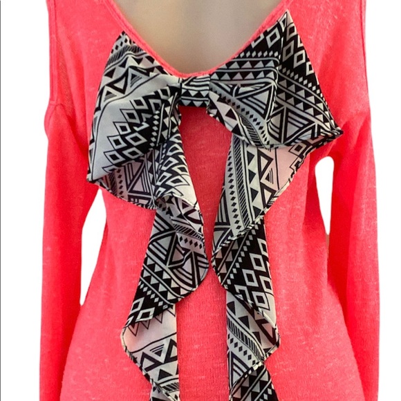 Daytrip pink coral cold shoulder back bow long sleeve top! - Picture 3 of 6